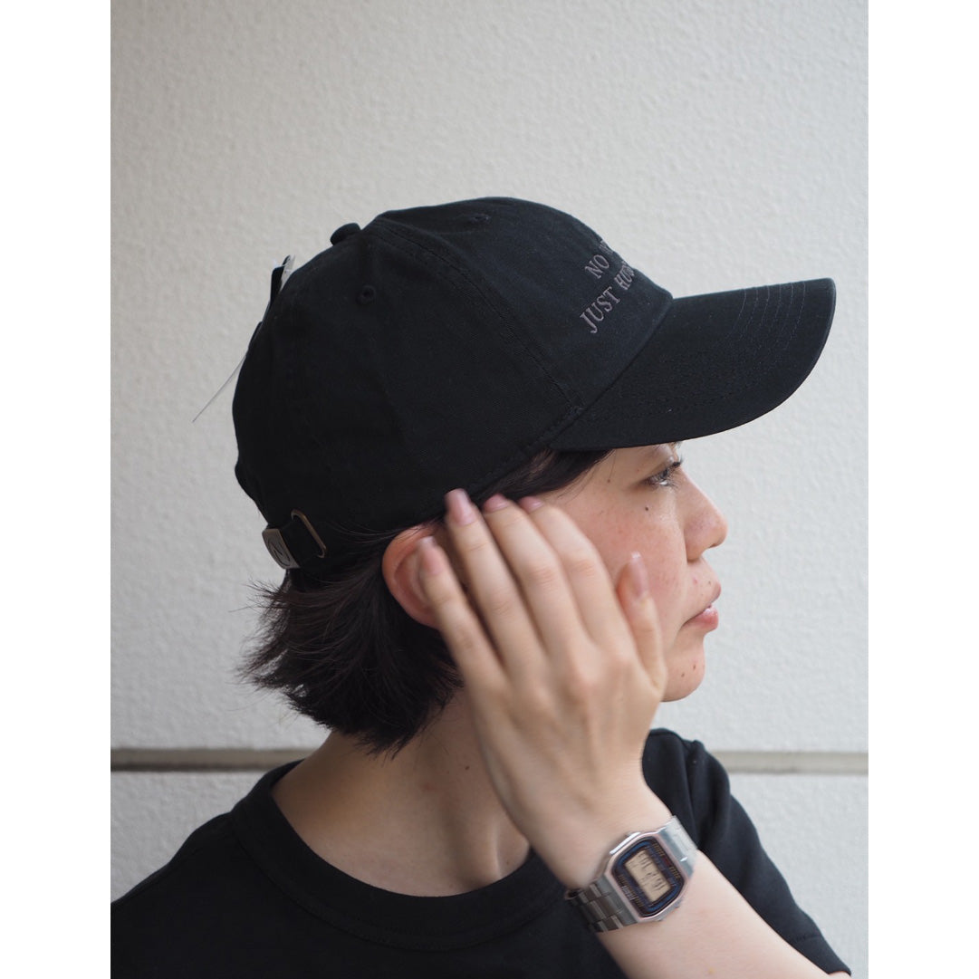 刺繍CAP｜JUST HUGS (COFFEE)